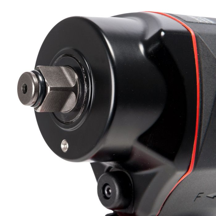 Chave de impacto pneumática 949 Nm 1/2" +/- 225 l/min com bocal de encaixe